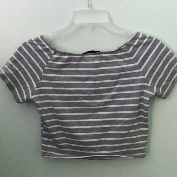 SHEIN Cropped Striped Short Sleeve Top Small - Picture 4 of 4